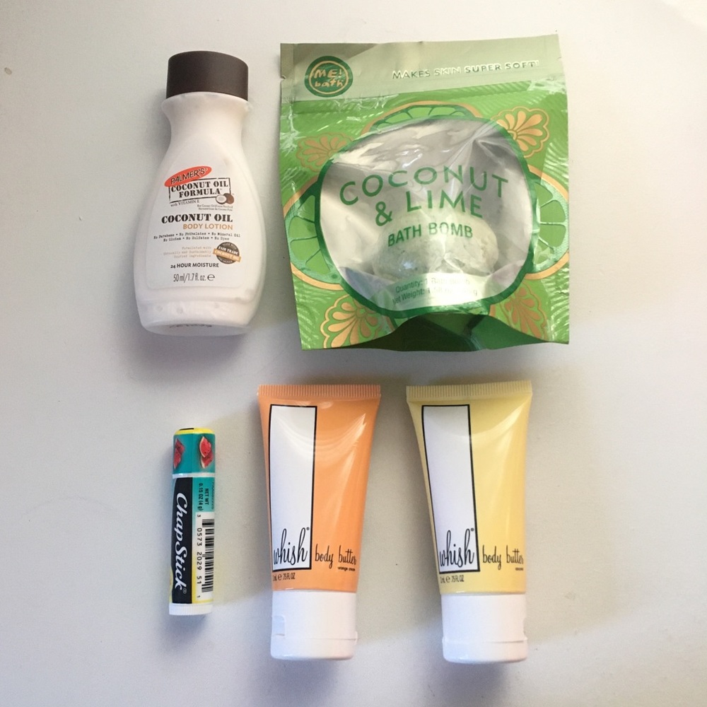 NWT Bath Bomb Body Butter Lip Balm Spa Set